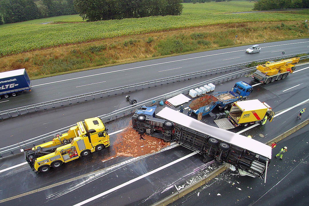 Umgekippter Lkw A3 bei Geiselwind