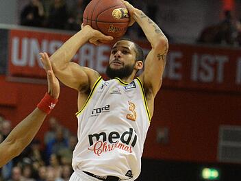 Kassius Robertson war mit 19 Punkten bester Bayreuther Korbschütze bei der Niederlage in Bremerhaven.  Foto: Peter Mularczyk