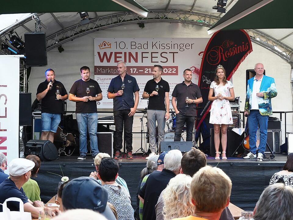 Authentische Saaletal-Weine, Spitzen-Bands und kulinarische Köstlichkeiten.