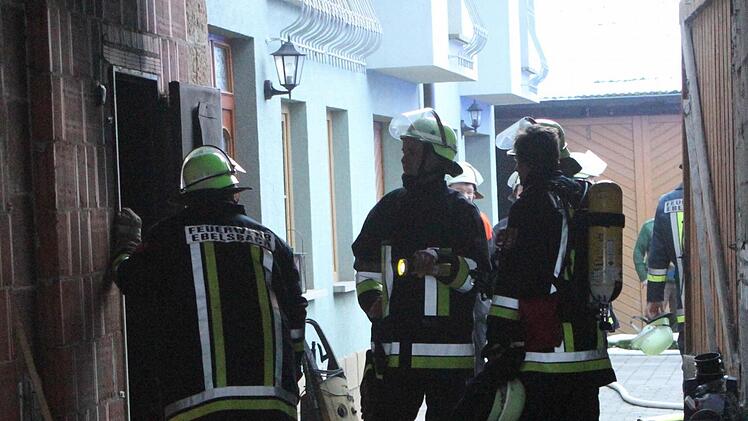 Den Brand in Brand Lußberg konnten die alarmierten Feuerwehren schnell löschen Foto: Günther Geiling