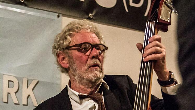 Beste Stimmung: Die Sazerac Swingers gastierten im Rahmen der Jazztage Sonneberg in Ketschenbach.Foto: Jochen Berger