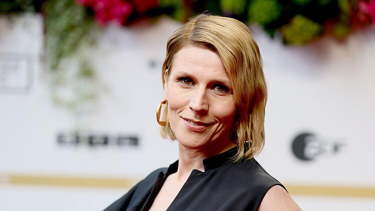 Schauspielerin Franziska Weisz ist als Ermittlerin zur&uuml;ck: Die ehemalige "Tatort"-Kommissarin ist ab 6. M&auml;rz im neuen ZDF-Feitagskrimi "Mordufer" zu sehen.