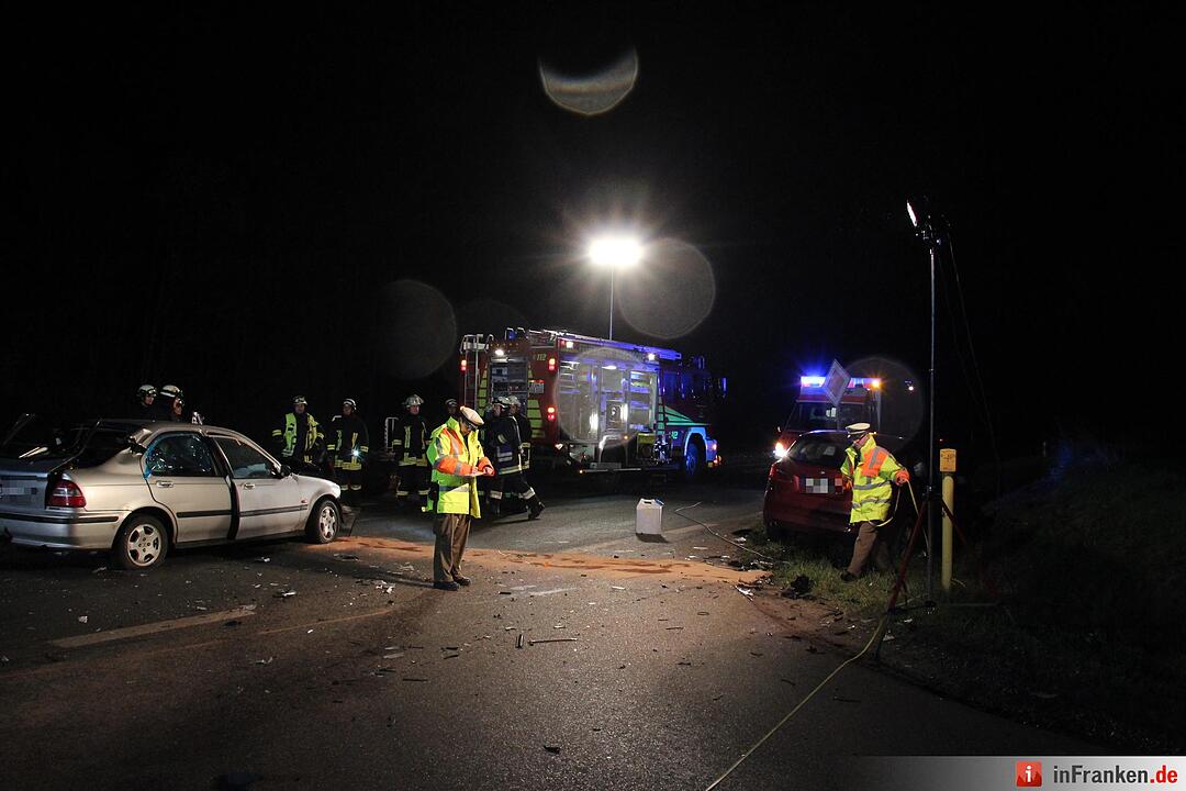 Unfall bei Adelsdorf fordert zwei Verletzte