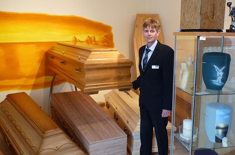 In Corona-Zeiten: Beerdigungen in Rekordzeit