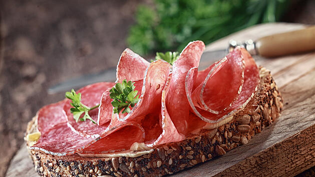 Salamibrot, Wurst essen, Wurst