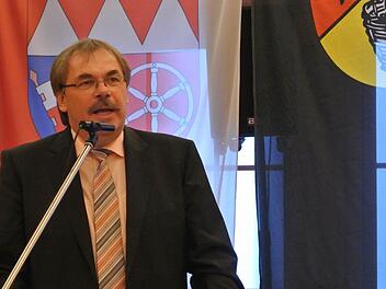 Bernhard Ruß ist SPD-Bezirksrat und Kreisrat im Landkreis Haßberge. Der Sander Bürgermeister will als Kandidat für die Landratswahl im Landkreis Haßberge auftreten. Die SPD-Delegierten stellten sich am Samstagvormittag offiziell geschlossen hinter ihn. Foto: Brigitte Krause