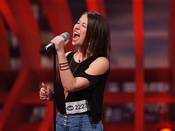 Carolin Bäz-Dölle hat es in den Recall der Castingshow DSDS geschafft. Foto: RTL / Stefan Gregorowius