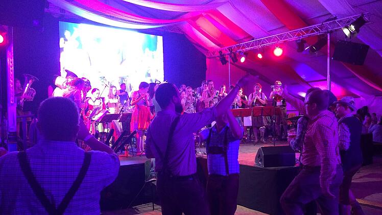 oktOPAfest 2017: Die Stimmung im Zelt war grandios.Christiane Lehmann