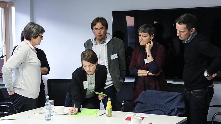 Denkwerkstatt "Bamberg 2050": Blick auf den Workshop "Wie lernen und kommunizieren wir?". Foto: Barbara Herbst