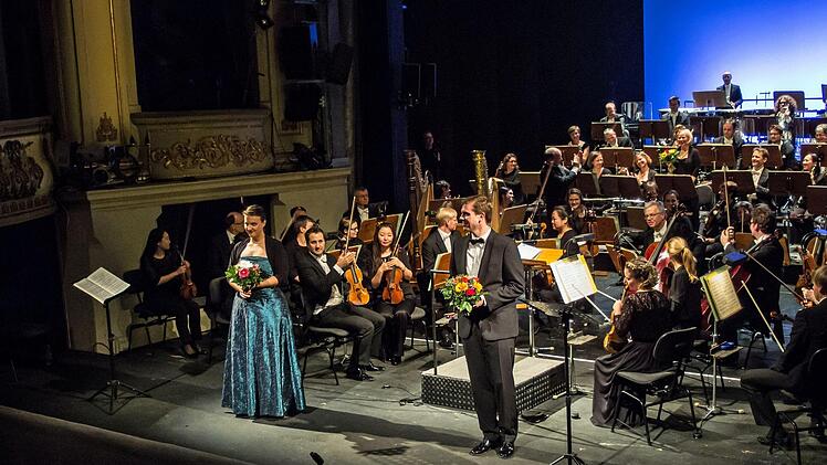 Impressionen vom 3. Sinfoniekonzert des Landestheaters Coburg unter der Leitung von Generalmusikdirektor Roland KluttigFoto: Jochen Berger