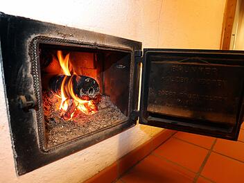 Bayreuth: Energieberater informiert über Möglichkeiten zum Heizen mit Holz