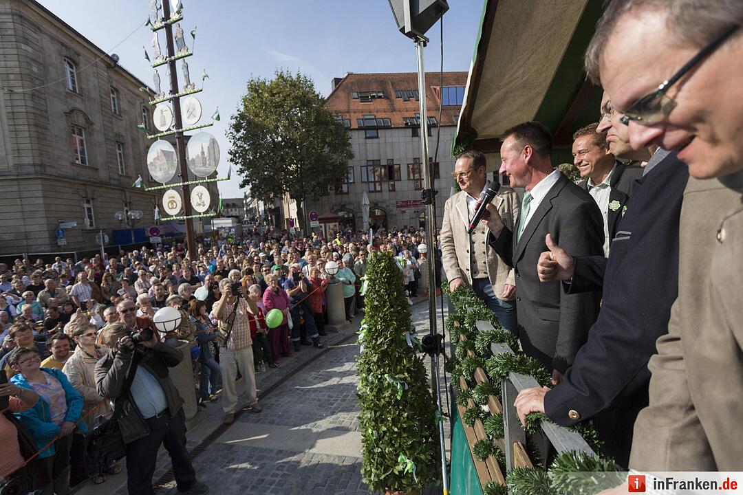 Fürther Michaeliskirchweih eröffnet
