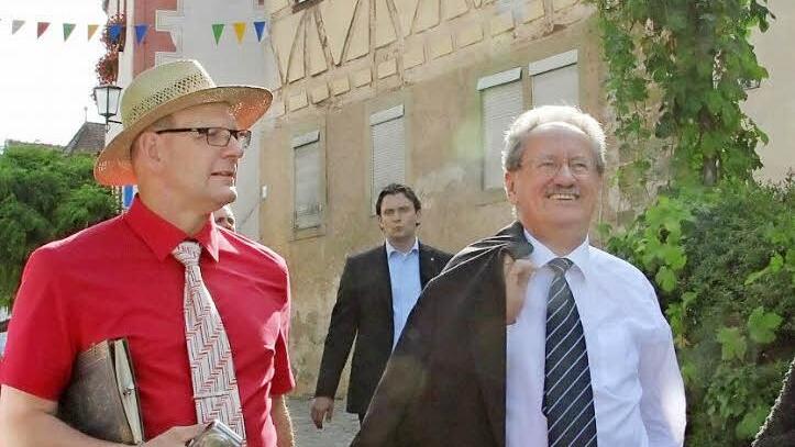 Der Zeiler Bürgermeister Thomas Stadelmann (links) zeigte seinem SPD-Parteikollegen und "künftigen bayerischen Ministerpräsidenten" stolz seine Heimatstadt. Der Münchner fühlte sich sichtlich wohl.  Foto: Kölbl