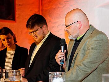Kommt die Landarztquote, wie sie Emmi Zeulner (CSU, links) auf den Weg gebracht hat? Die Gesundheitspolitik war ein heiß diskutiertes Thema, auch bei (von rechts) Markus Tutsch (Grüne) und Stefan Wolf (FDP).Matthias Hoch