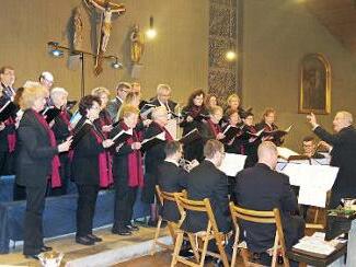 Die Bläsergruppe St. Georg Friesen und der Kirchenchor Friesen laden zum Abendkonzert am Sonntag nach Marienweiher.  Foto: Heike Schülein