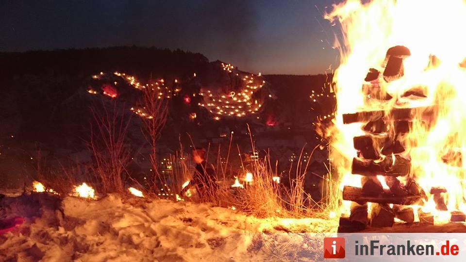 Beschluss der Ewigen Anbetung in Pottenstein - Lichterfest  in der Fränkischen Schweiz