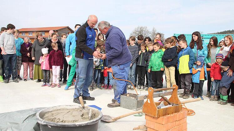 Die Kupferrolle wird verlötet. Foto: Jürgen Gärtner.