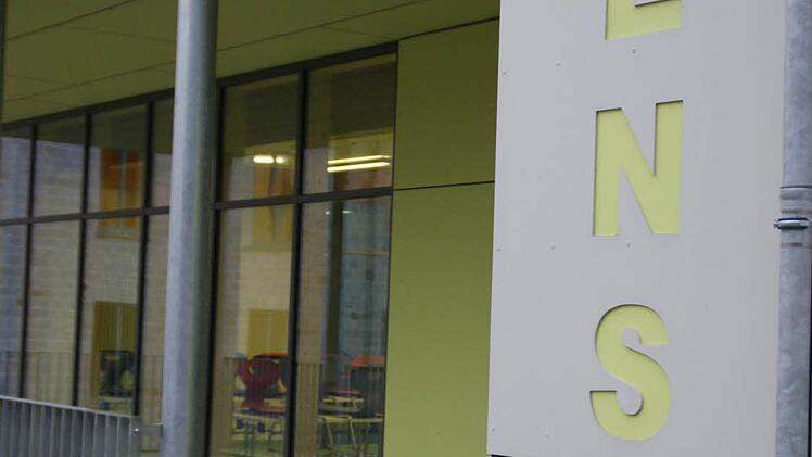 Der Bau der Mensa hat länger gedauert als geplant. Am 7. Januar werden die ersten Essen an die Schüler ausgegeben. Foto: sw