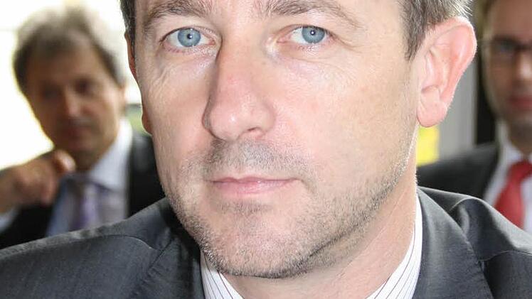 "Wir wären froh, wenn wir die Probleme hätten, die Sie in Deutschland haben", sagt Martin Plachy, der Präsident des Europäischen Heilbäderverbandes. "Bei uns gibt es keine Prävention", berichtet er aus Tschechien, wo allenfalls für Kinder medizinische Vorsorgeleistungen bezahlt würden. Staatlich bezuschusst hätten die Patienten nur Anspruch auf stationäre Reha-Leistungen.