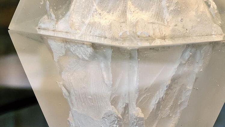 Lene Charlotte Tangen: Unique Frost (2013, Glas, Wachsausschmelzverfahren, poliert) Foto: Jochen Berger