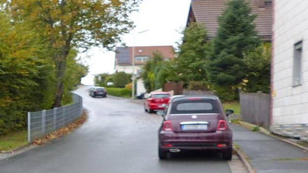 Die Parksituation in der Parkstraße und im Lehenweg beschäftigte den Marktschorgaster Marktgemeinderat in der jüngsten Sitzung. Foto: Klaus-Peter Wulf