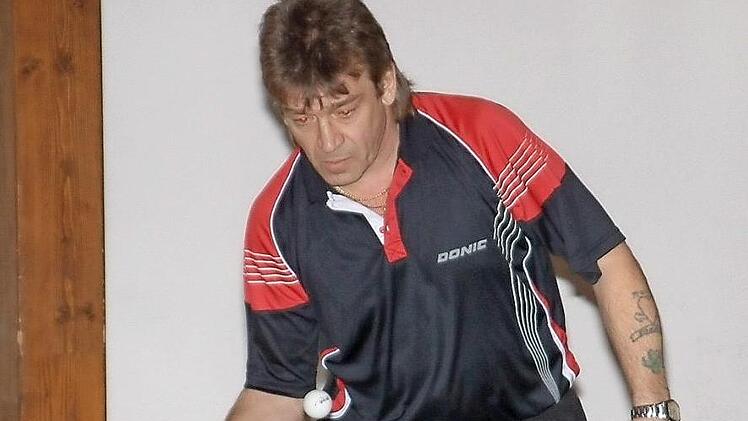 Ein Garant für den hauchdünnen 9:7-Erfolg des SV Nurn in der Bezirksklasse B beim TTC Au II war Ottmar Wunder. Er gewann seine zwei Einzel und die beiden Doppel mit Thomas Zeiß.  Foto: Hans Franz