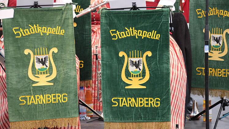 Impressionen vom "Lokalklang" im Festzelt auf dem Coburger Schlossplatz.Foto: Jochen Berger