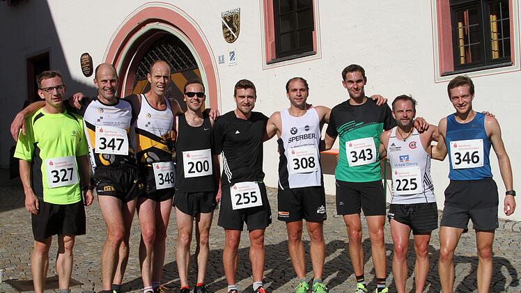 Die  Erstplatzierten  des Hauptlaufes über  elf  Kilometer,  von  rechts   Hans Appel, Alexander Finsel, Christian Schneidawind, Andreas Sperber, Sebastian Kern, Martin Ackermann, Uli Pfuhlmann, Matthias Pfuhlmann und Johannes Werner