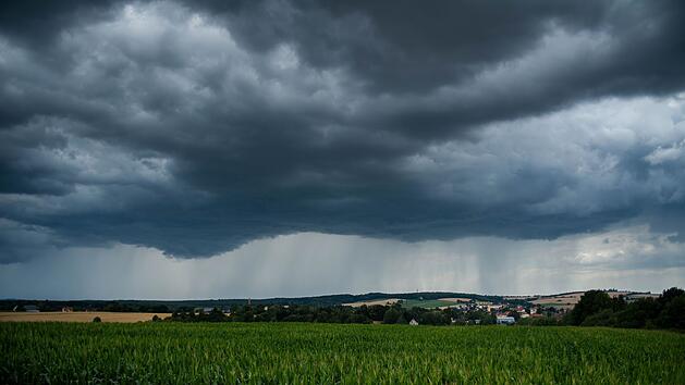 Franken-Wetter: Temperaturen springen auf und ab - wann es diese Woche gewittern kann