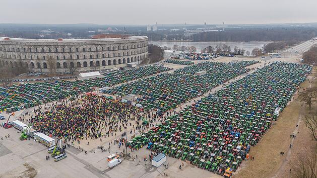 Bauernprotest in N&uuml;rnberg mit Kundgebung - unsere Bilderstrecke von der Demo
