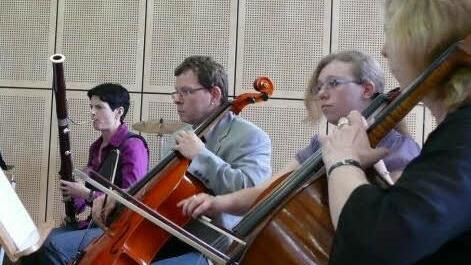 Beim Festakt sollen im Schulorchester auch wieder Studiengenossen mitwirken.