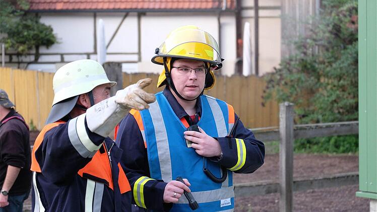 Eindrücke von der Feuerwehrübung in Sulzthal. Foto: Gerd Schaar