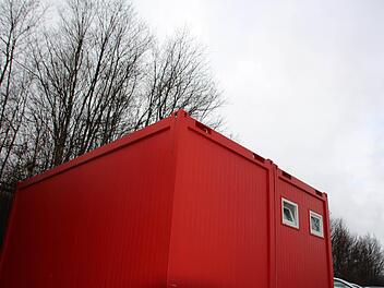 Noch steht der Container, ein Geschenk der Deutschen Bahn, in der Boschstraße. Nun wird die Stadt ihn als Notunterkunft für Obdachlose in der Jean-Paul-Straße aufstellen. Foto: Ekkehard Roepert