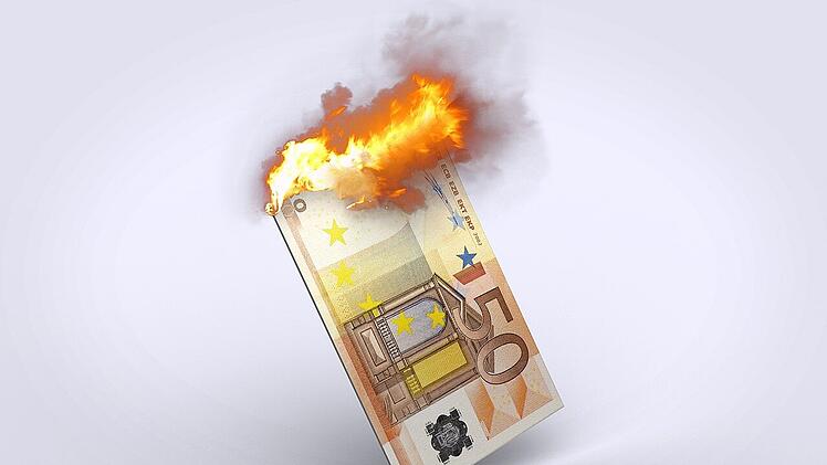 Steigende Zinsen sollen Inflation stoppen und Preise fallen lassen.