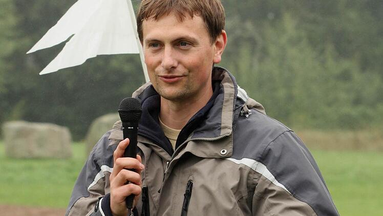 Benjamin Diepolder ist als Hauptkassier Vorstandsmitglied des Verbands der Berittenen Bogenschützen und kümmert sich um deren Internetseite.