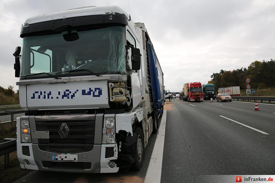 A9: Am Bindlacher Berg krachen vier Lkw ineinander