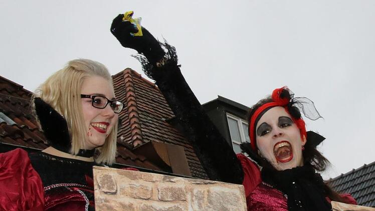Marktplatztreiben in Stadtsteinach. Foto: Jürgen Gärtner