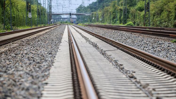 Bahnverkehr in NRW fließt - neuer Tatort in Sachsen-Anhalt