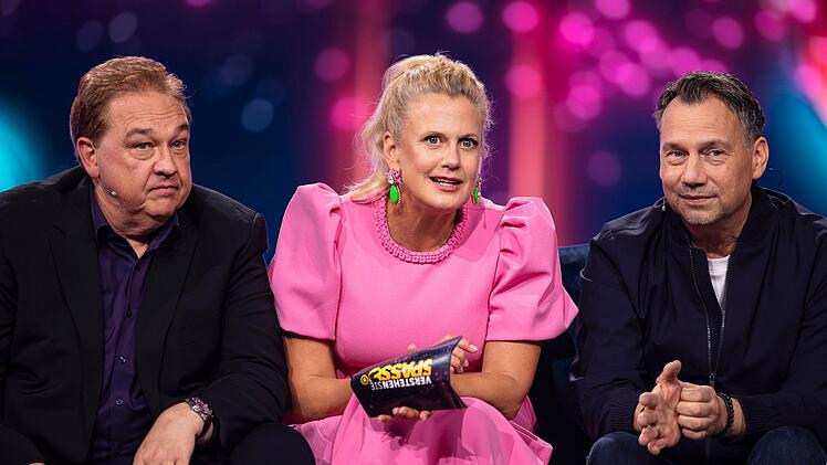 Zu Gast bei Barbara Sch&ouml;neberger ist diesmal auch Bestsellerautor Sebastian Fitzek (rechts), der gemeinsam mit dem "Verstehen Sie Spa&szlig;?"-Team Satiriker Oliver Kalkofe aufs Korn nahm.