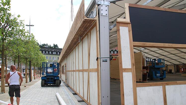 Ein Blick auf den Stadel auf der Seite der Grabenstraße