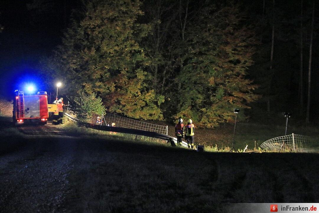 Schwerer Unfall A70: Auto landet bei Stadelhofen im Weiher
