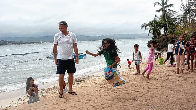 Boracay_Kinderfest-Reissackh&uuml;pfen