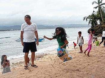 Boracay_Kinderfest-Reissackh&uuml;pfen