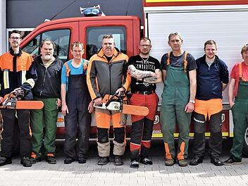 Die Feuerwehrler aus Woffendorf nach erfolgreicher Absolvierung des Motorsägenlehrgangs
