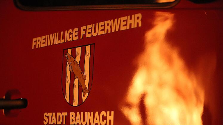 Grossbrand vernichtet Schreinerei samt Anbauten und Fuhrpark - Millionenschaden