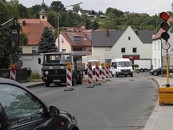 Leitungsarbeiten sind der Grund für das Reuther Nadelöhr.  Foto: Oswald