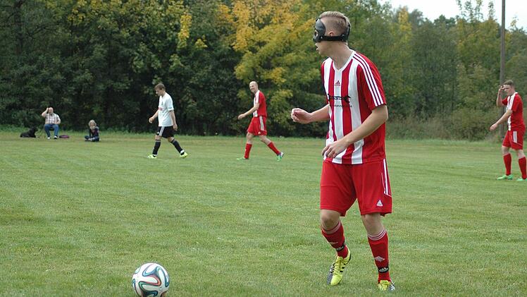 Schondras Maskenmann Felix Henn.