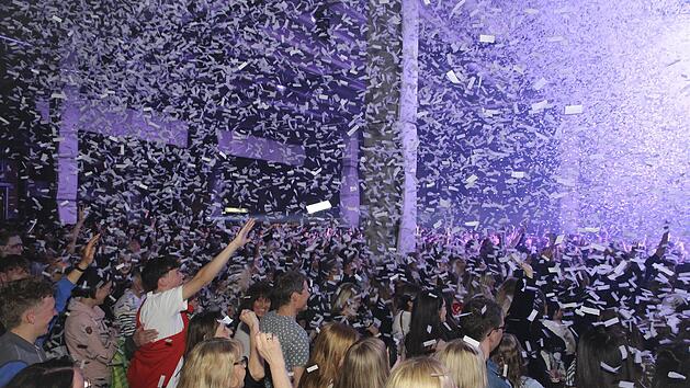 Max Giesinger live in Bayreuth.