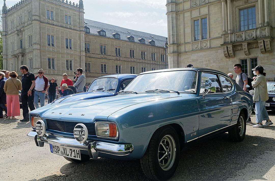 Über 500 Autos zogen Besucher aus nah und fern an