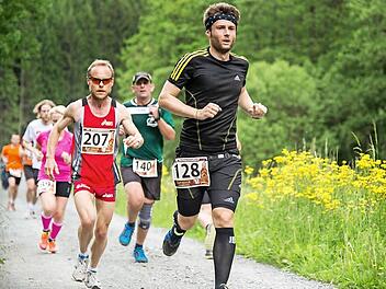 Immer weniger Sportler schielen heutzutage auf Bestzeiten. Das merkt auch die SGB Stadtsteinach bei ihrem Steinachtallauf. "Immer mehr laufen gesundheitsorientiert", sagt SGB-Vorsitzender Oliver Hempfling. Deshalb bietet der Verein jetzt erstmals einen Laufkurs an. Foto: Alexander Muck